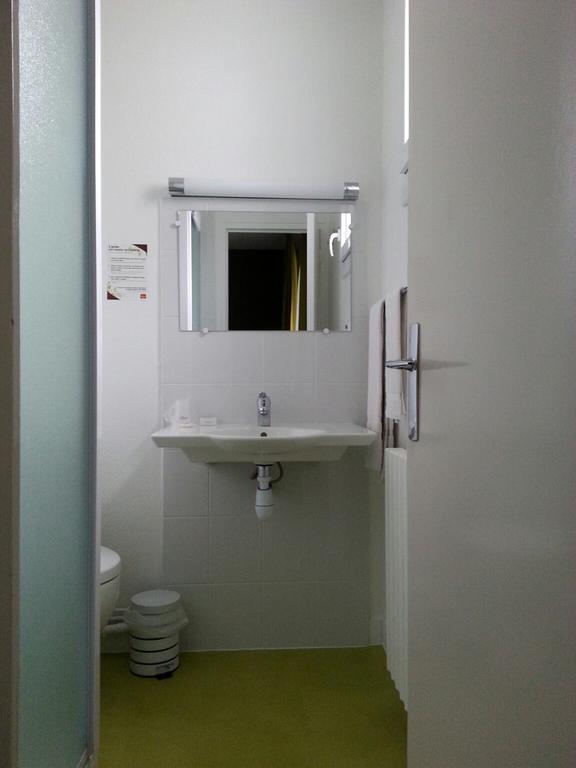 Contact Hotel Du Cerf Château-Gontier Dış mekan fotoğraf