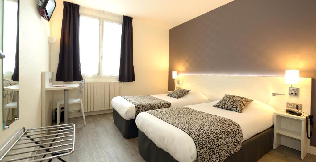 Contact Hotel Du Cerf Château-Gontier Oda fotoğraf
