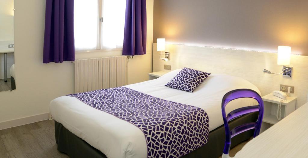 Contact Hotel Du Cerf Château-Gontier Oda fotoğraf